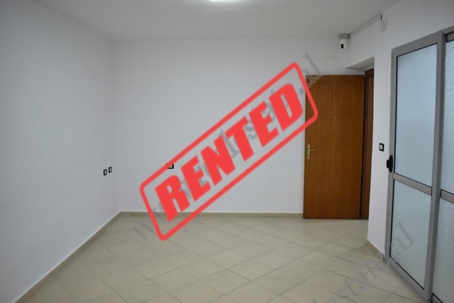 Apartment for office for rent close to Durresi street near Ministry of Education&nbsp;in Tirana.

